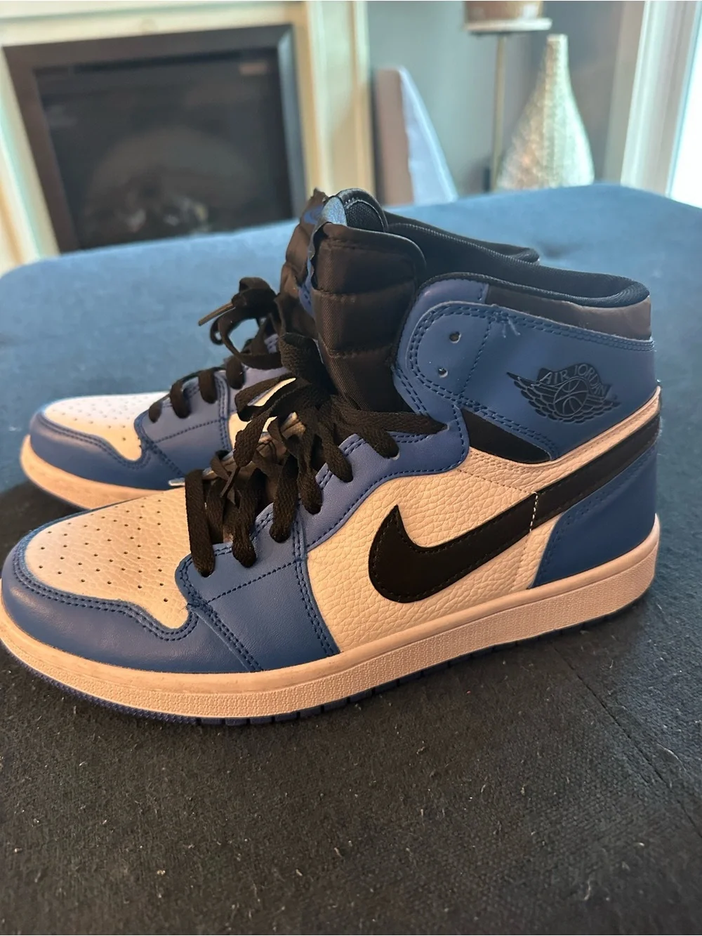 Nike Air Jordan 1 Mid Blue/White Men's Sneakers